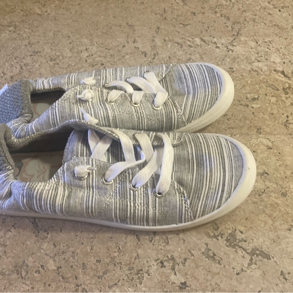 Roxy Gray and White Sneakers Classic Lace-Up Design - Picture 2 of 3